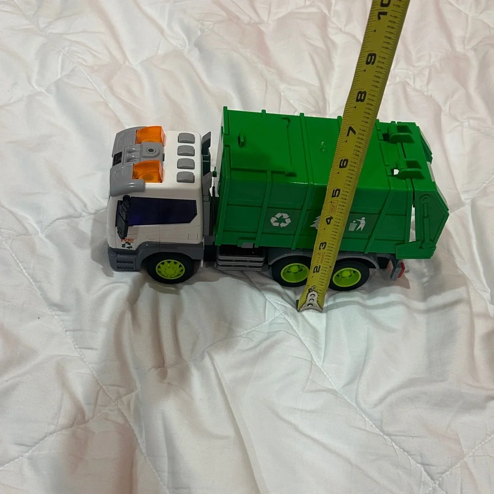 NEW Green and White Toy Garbage Truck - Picture 8 of 9